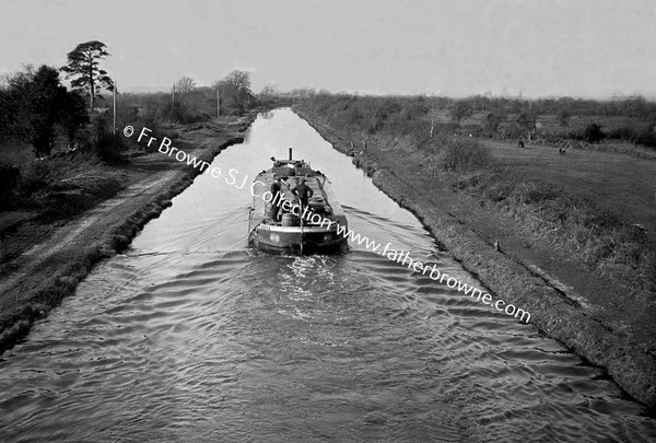 BARGE ON GRAND CANAL